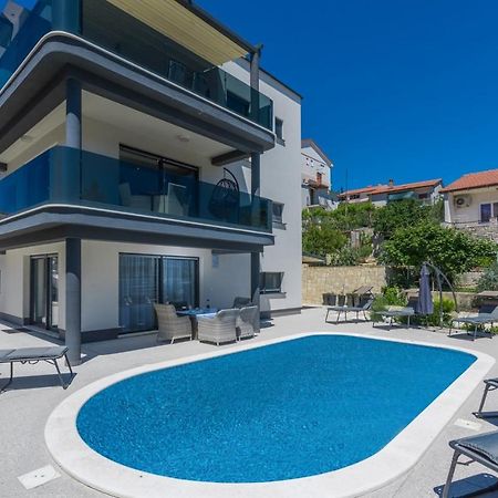 Modern Apartments With Shared Pool Near The Sea Pula Ngoại thất bức ảnh