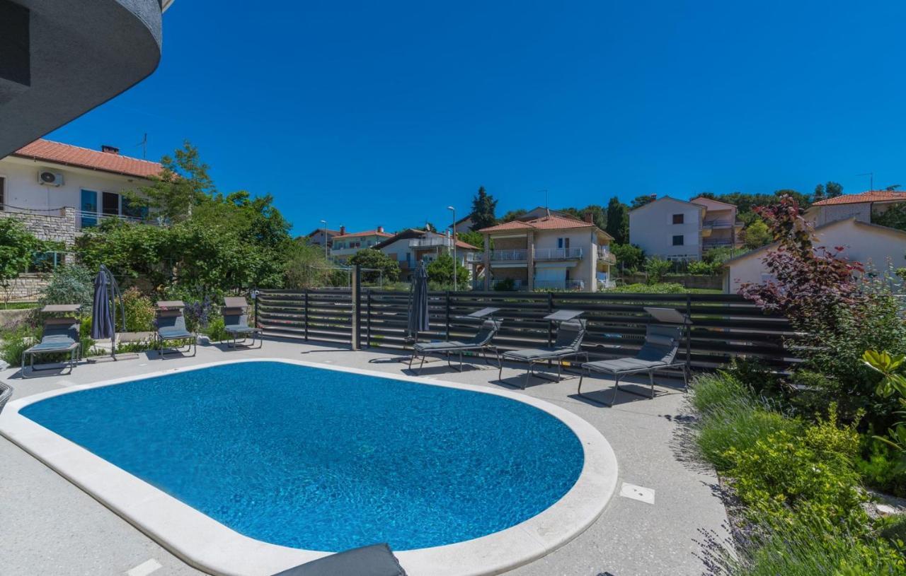 Modern Apartments With Shared Pool Near The Sea Pula Ngoại thất bức ảnh