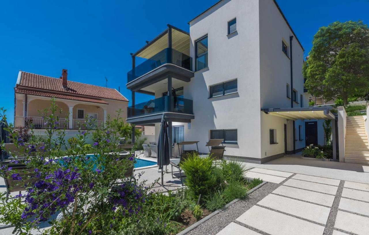 Modern Apartments With Shared Pool Near The Sea Pula Ngoại thất bức ảnh