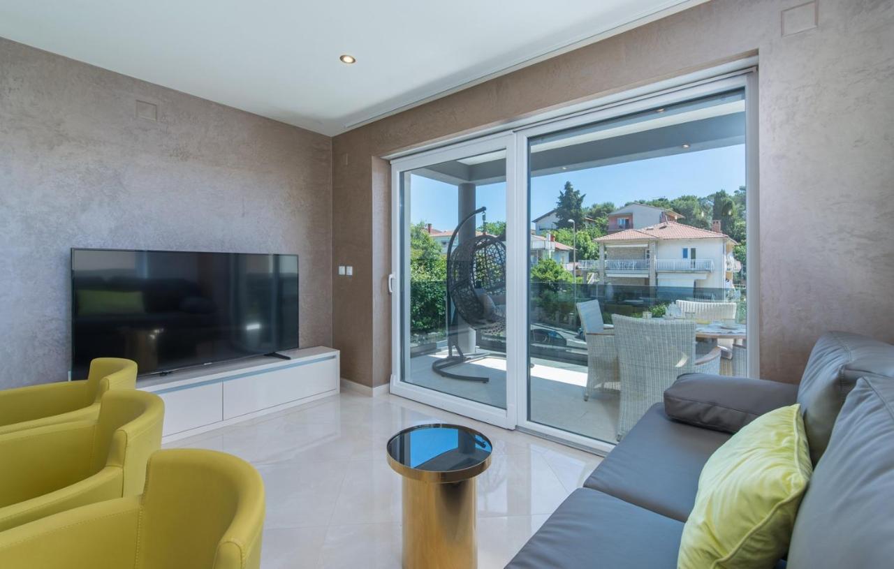 Modern Apartments With Shared Pool Near The Sea Pula Ngoại thất bức ảnh