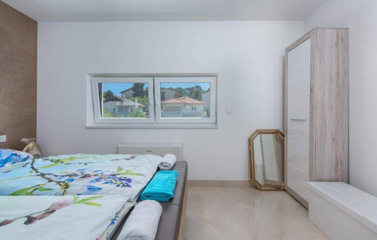 Modern Apartments With Shared Pool Near The Sea Pula Ngoại thất bức ảnh